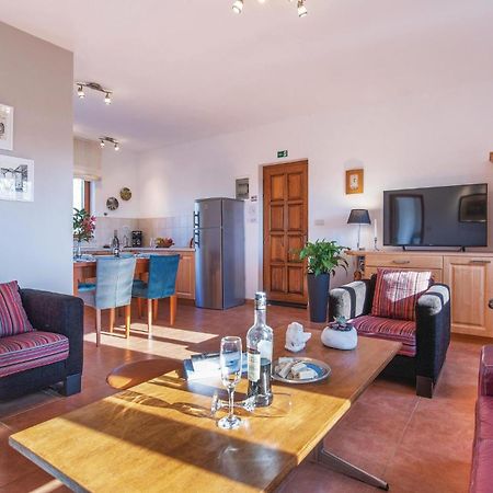 Beautiful Home In Bale With Kitchen מראה חיצוני תמונה