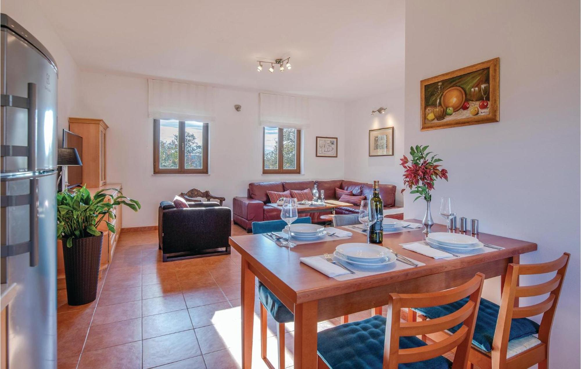 Beautiful Home In Bale With Kitchen מראה חיצוני תמונה